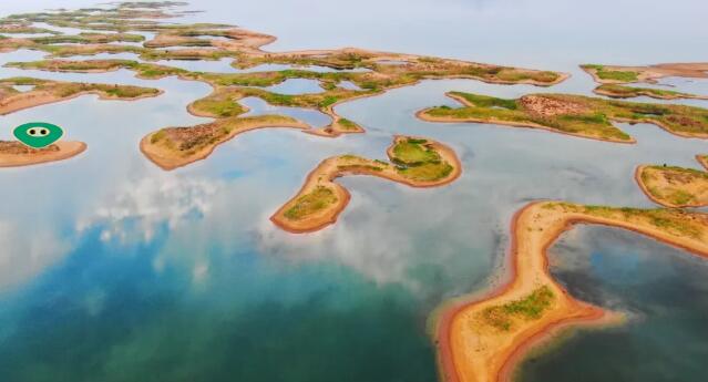 乌海：沙海湖光，豪情金秋2.jpg